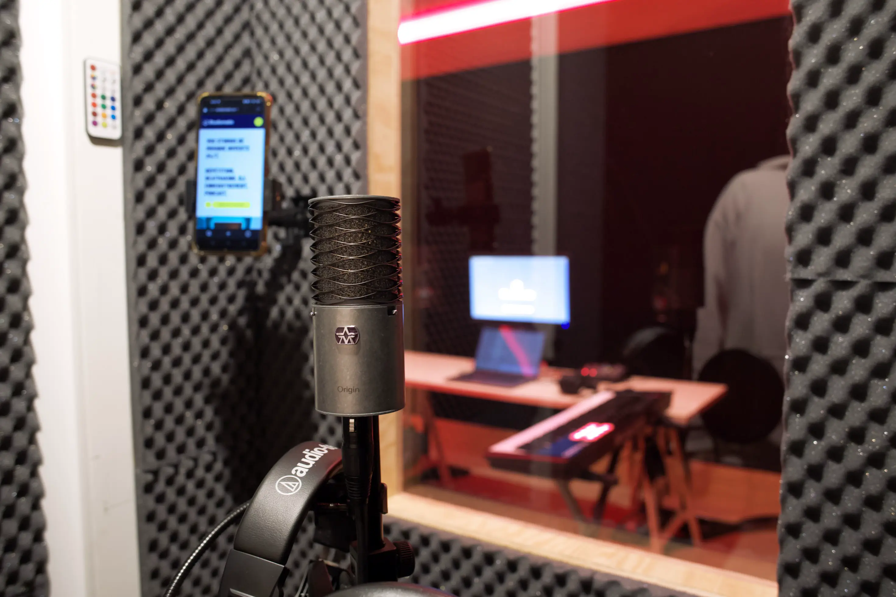 Photo d'illustration #1 du Studio 7 - Carrefour Pleyel de type Studio d'enregistrement dans la ville Saint-Denis